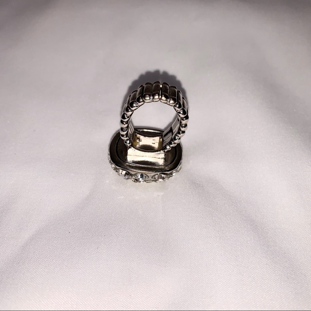 Ring - Picture 3 of 4